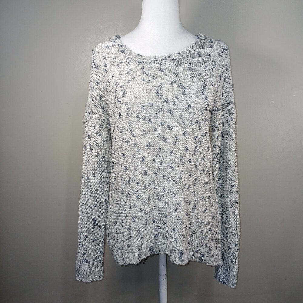 LEVEL EIGHT KNITTED SWEATER DIAMOND DESIGN WHITE WITH BLUE COLOR DESIGN SIZE MED